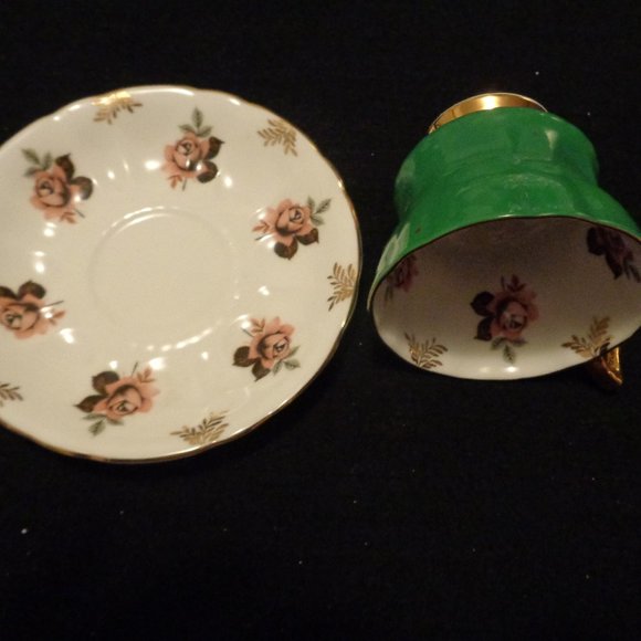 OLD MONEY ROYAL WINSOR FINE BONE CHINA GREEN FLORALS CUP & SAUCER - Picture 6 of 12